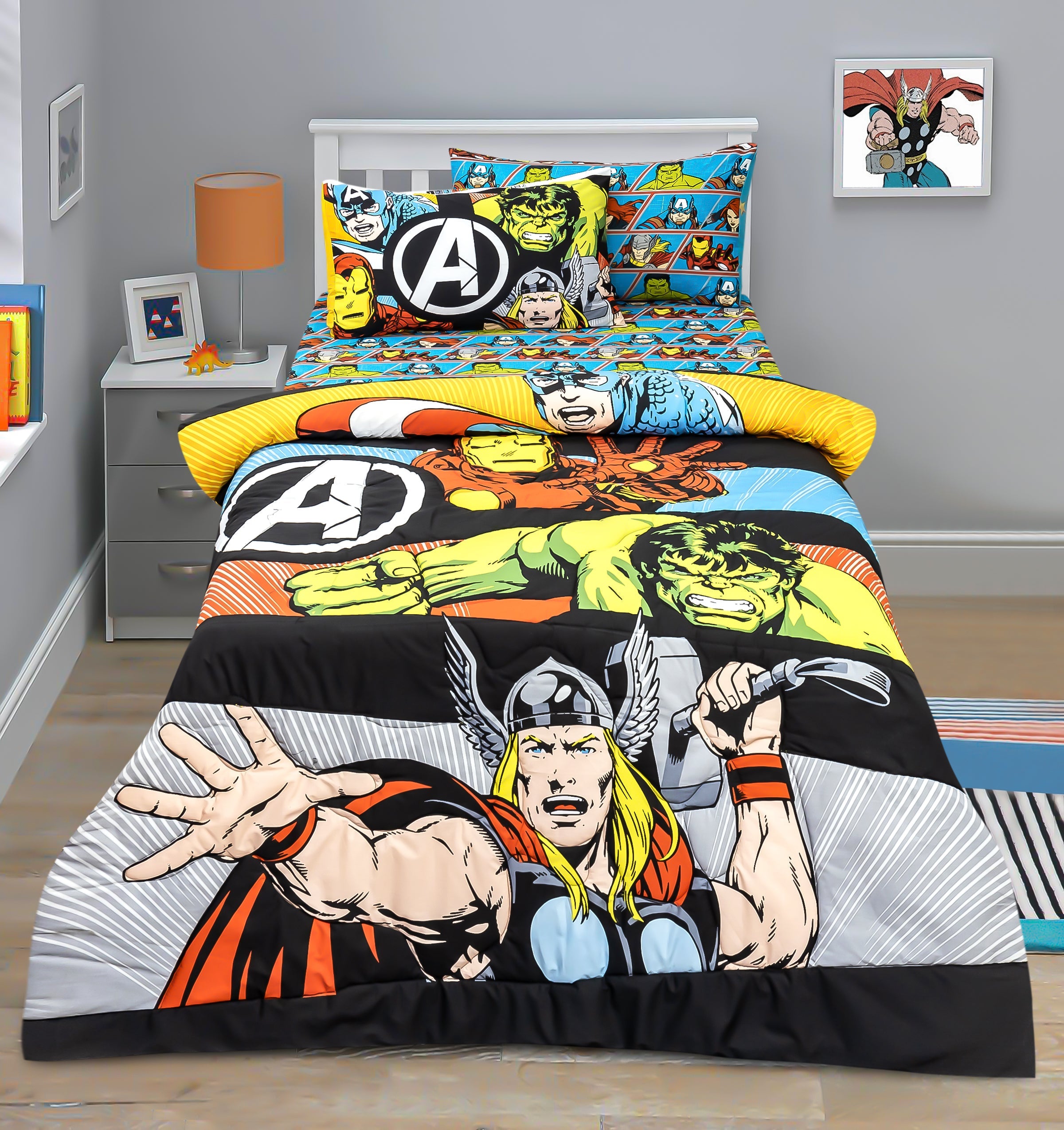 4-Piece Kids Cartoon Character Printed Bedspread Set - The Avangers