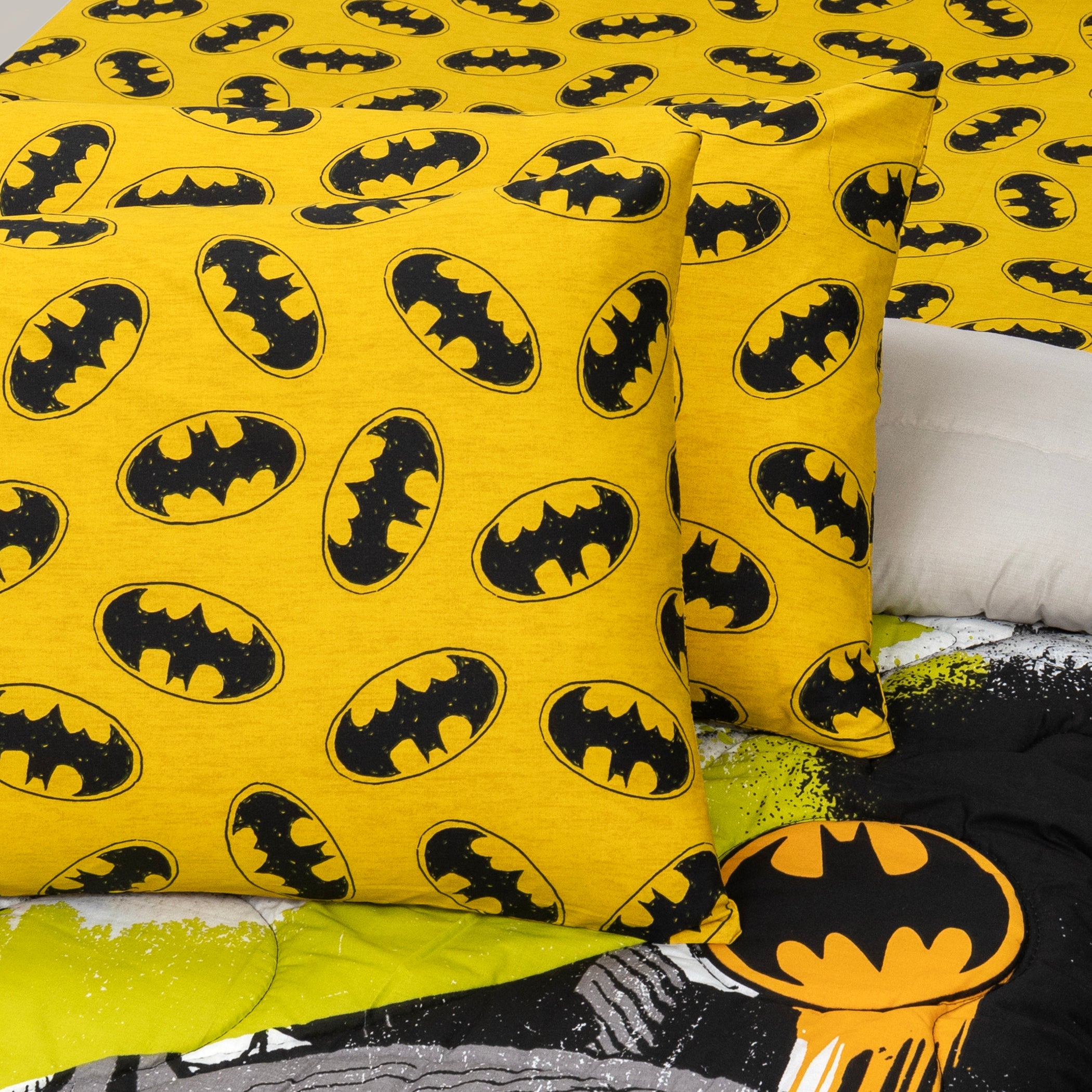 4-Piece Kids Cartoon Character Printed Bedspread Set - Batman