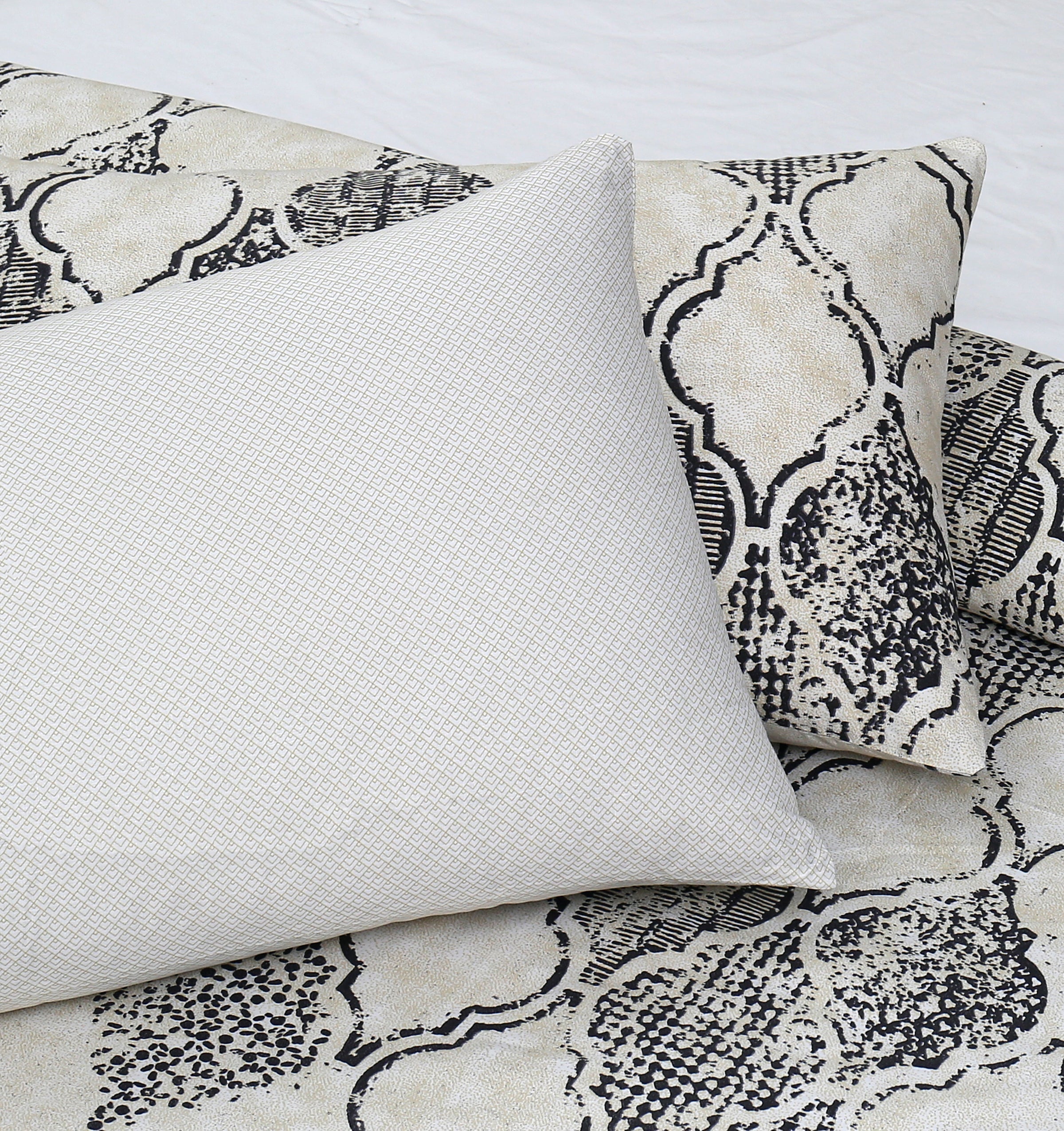 4 Pillows King Bed Sheet - Mughal Empire