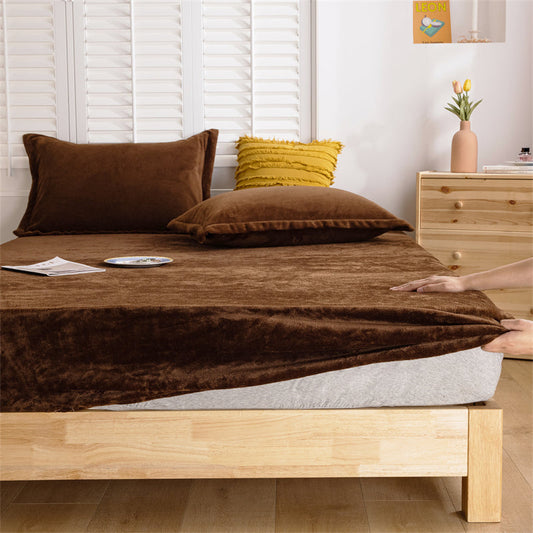 MILKY VELVET FITTED BEDSHEET - POLISH BROWN