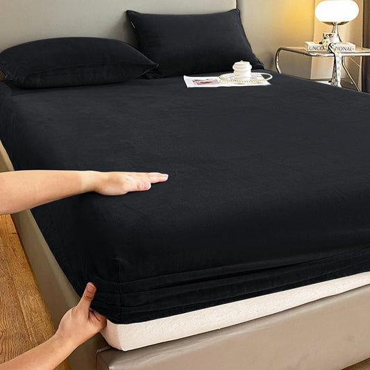 MILKY VELVET FITTED BEDSHEET - BLACK