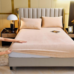 MILKY VELVET FITTED BEDSHEET - CHAMPAGNE