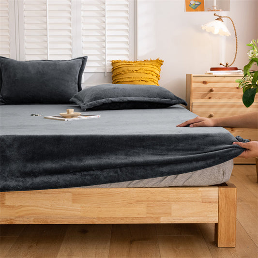 MILKY VELVET FITTED BEDSHEET - COAL GREY